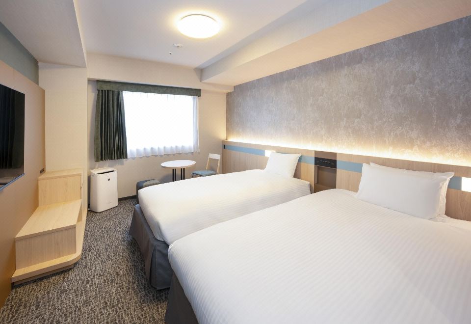 호텔 루미에르 니시카사이의 깔끔한 객실 내부