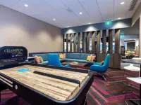 Tru by Hilton Montreal Centre-Ville Hotels near Quartier des spectacles