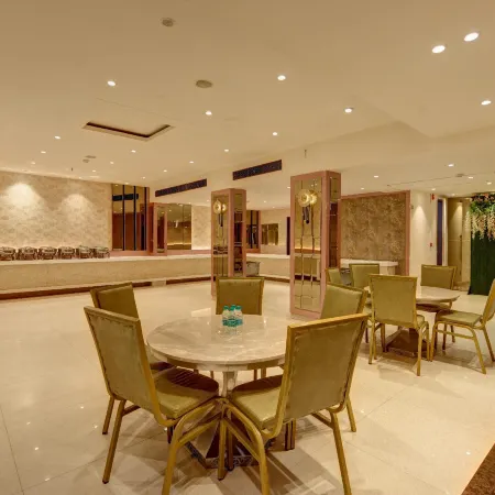 Hotel at Residency Kaushambi Couple Friendly