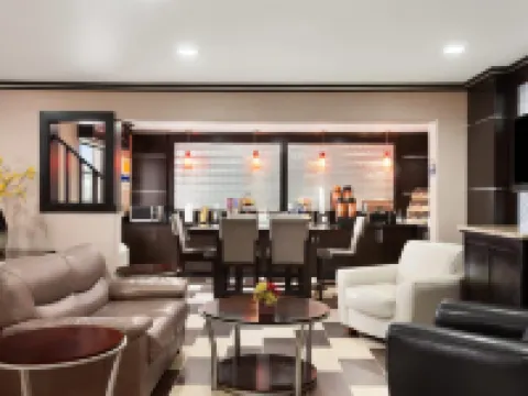 Days Inn & Suites by Wyndham Conroe North Hotels in Conroe