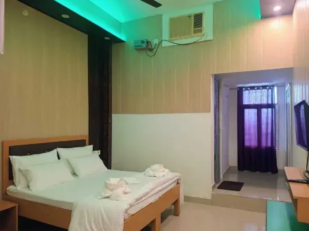 RK Lawns Отели в г. Пандри Крипал