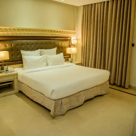 Chinar Family Resort