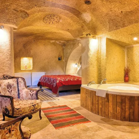 Shiraz Cave Cappadocia