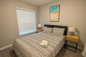4BR Heated Pool Home Close to Disney and Lakes