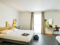 Greet Hotel Rennes Pacé Hotels in Les Iffs