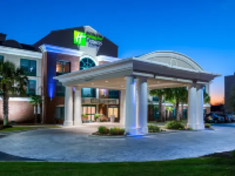 Holiday Inn Express & Suites FLORENCE I-95 & I-20 CIVIC CTR by IHG Hotels in Florence