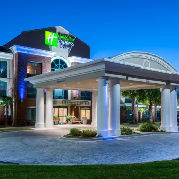 Holiday Inn Express & Suites FLORENCE I-95 & I-20 CIVIC CTR by IHG