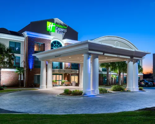 Holiday Inn Express & Suites FLORENCE I-95 & I-20 CIVIC CTR by IHG Hotels in Florence County