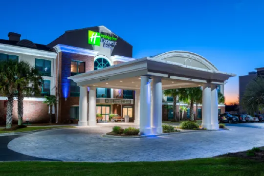Holiday Inn Express & Suites FLORENCE I-95 & I-20 CIVIC CTR by IHG