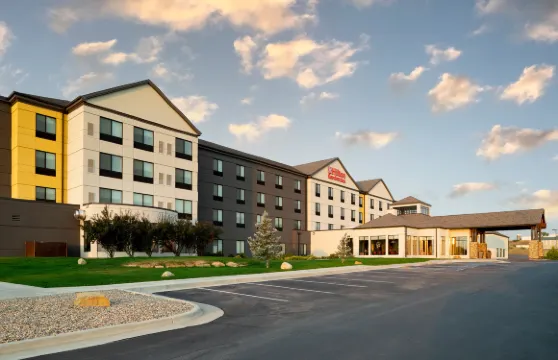 拉皮德城希爾頓花園酒店