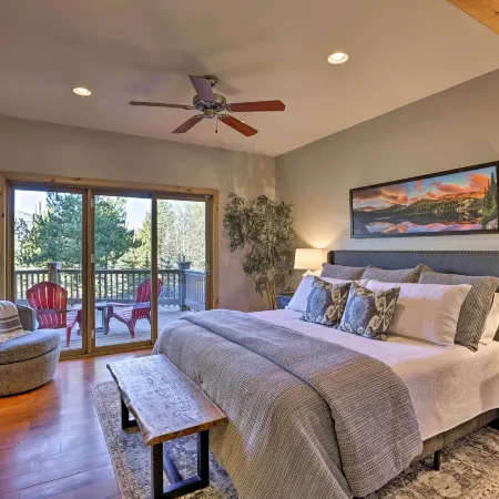 6 Mi to Keystone Ski! Mtn-View Cabin w/ Game Room