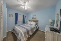 Seaside Beach & Racquet Club 4311 by Vacation Homes Collection