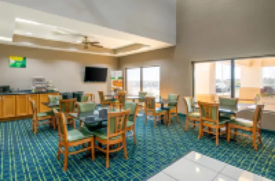 Quality Inn & Suites - Jefferson City