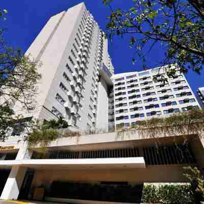 Quality Suites Alphaville Hotel Exterior