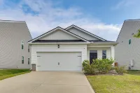 7 Mi to Dtwn Augusta! Modern Family Home - 3-Star
