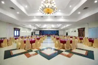 Royal Hotel and Villa Batu