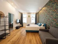 Velvet Vienna - Free Parking & EV - Near U1 Metro 10. 파보리텐 주변 호텔