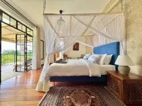 Eco 5 Bedroom 5 Bathroom Nanyuki Farm Villa - 2328 Hotels in Central
