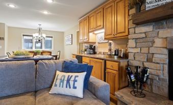 Excellent Family Stay w/ Boat Slip, 2 Pools, Hot Tub, Courts & Arcade Games