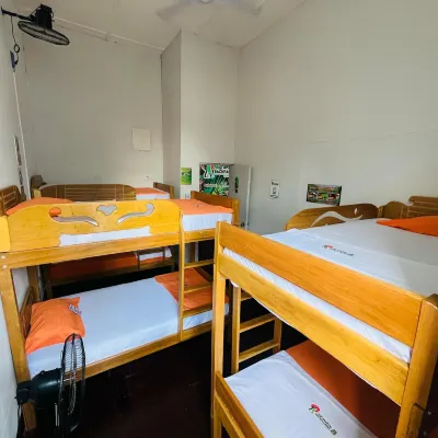 A&T Amazon Backpacker - Rooftop Hotel dekat Casa de Fierro