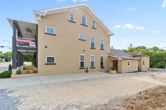 克拉克斯維爾市中心託德的住所