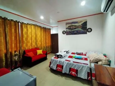 Hotel de Bruce Koo Hotels near LANTAWAN