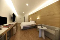 Changwon Masan Ive Hotel - 3-stjärniga