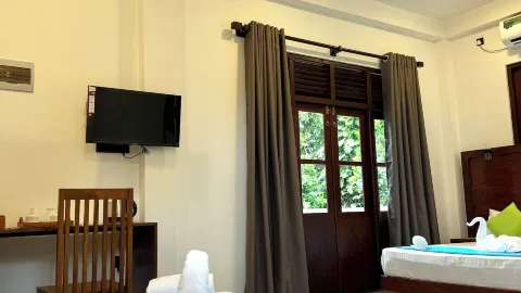 เพิร์ล คิงดอม โรงแรม แอนด์ รีสอร์ต in มาทาร่า