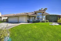 Indian Wells Oasis w/ Pool: Walk to Tennis Garden! - parking
