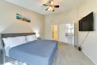 Balcony & Pool Access: Quiet West Chandler Condo - 3-Star