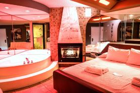 Essence Suites