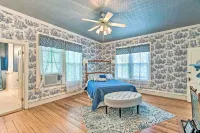 The Lilly House: Historic Glen Rose Home w/ Porch! - 3 estrellas