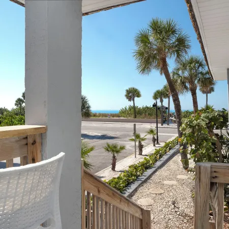 Sabal Palms Inn