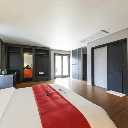 Daeseonggwan Hot Spring Hotel Отели рядом с достопримечательностью «Храм Беомеоса»