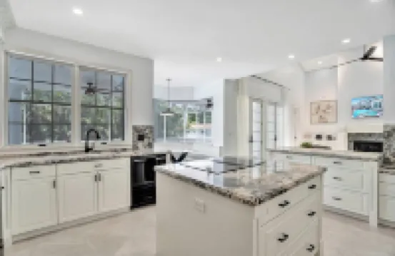 6BR Hollywood Lakes Home with Pool & Spa