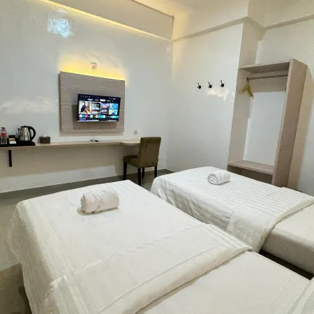 Duta Hotel