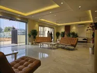 Dwellr Luxury Stays