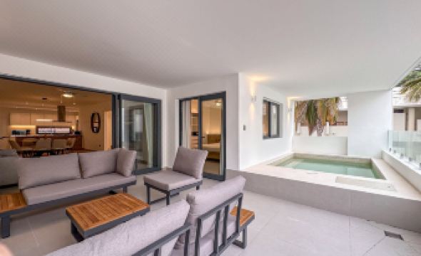 Incredibly Beautiful Condo Just Steps to the Beach