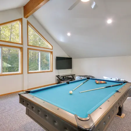 Expansive Waterfront Escape w/ Kayaks + Sups!