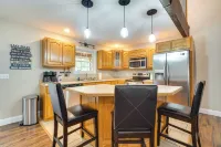 Cozy Tennessee Lake House w/ Grill & Fire Pit! - 3-Star