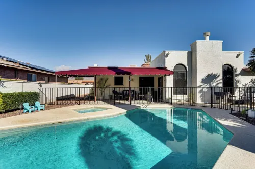 7 Mi to Sabino Canyon: Poolside Oasis w/ Mtn Views - Homestays