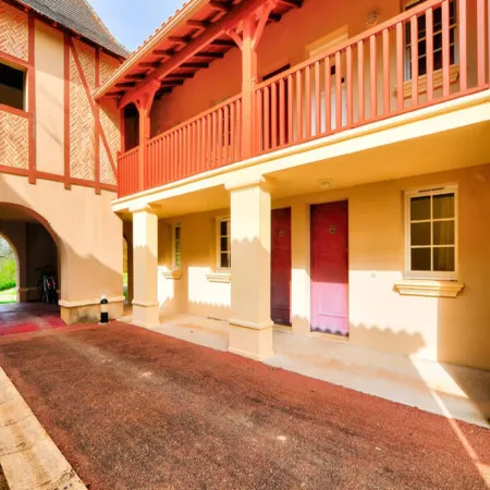 Apartment in Monflanquin by Scenic Lake