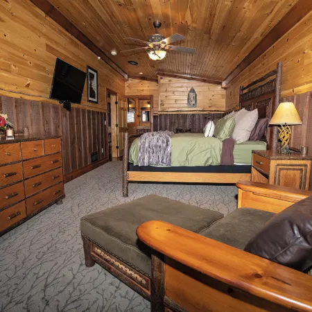 The Lodges at Cresthaven