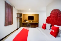 Collection O Medan City Center Near Manhattan Times Square Formerly Grand Z Suites - Kitchens