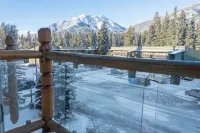 The Rundlestone Lodge - Mountain view