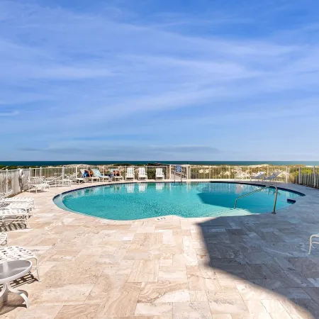 Oceanfront Condo with Great Ocean View, Balcony, Fast WiFi & 2 Shared Pools