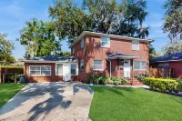 Stylish Avondale Home Pet-friendly & Walkable