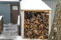 滑雪道滑進滑出木屋