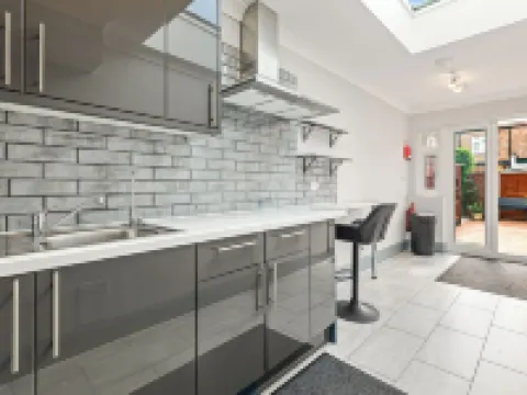 Imperial Inn Apartments Hotels in Haringey