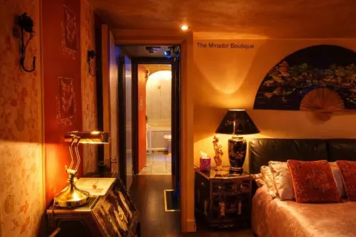 The Mirador Boutique Town House - Parkering